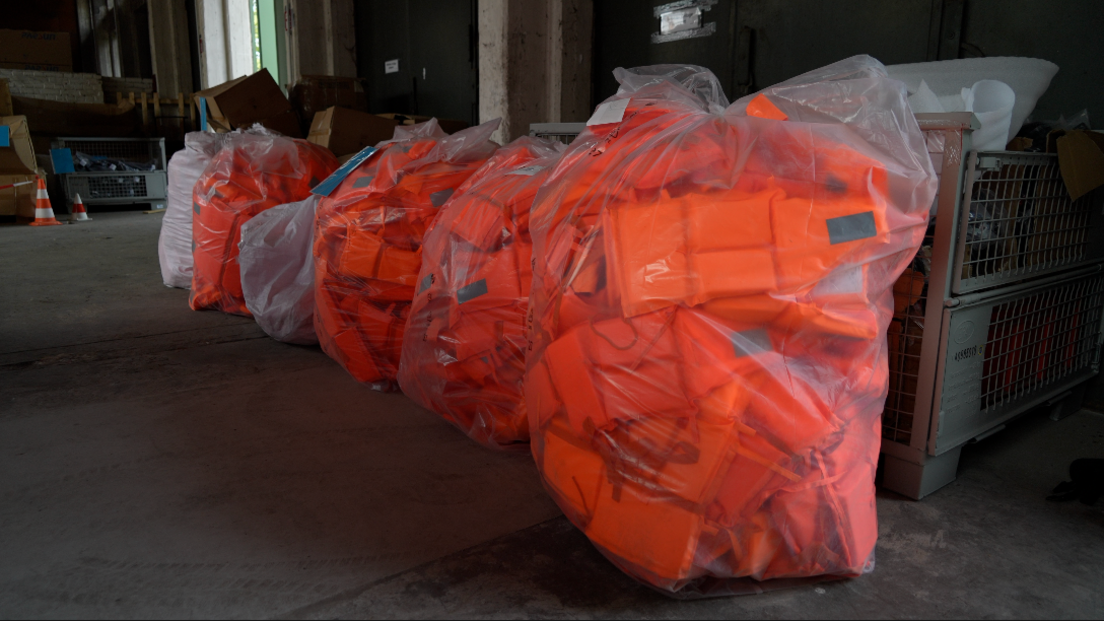 German Raid Reveals Hidden Environmental Hazards of Illegal Small-Boat Crossings
