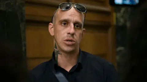 Undercover Operatives Sentenced in 'Red Hands' Vandalism Linked to Kremlin