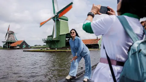 Zaanse Schans Implements Entry Fee to Manage Tourists and Protect Local Life