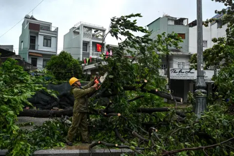 Typhoon Kalmaegi Leaves Devastation in the Philippines and Vietnam