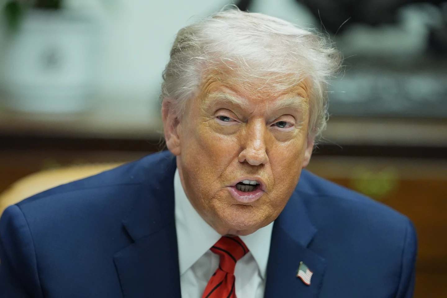 Trump's Approval Ratings Decline on Key Issues Ahead of Midterms
