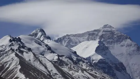 Rescue Efforts Underway for Everest Hikers Battling Hypothermia in Blizzard
