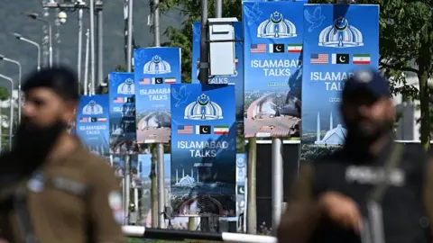 Tensions Rise as US-Iran Blockade Standoff Continues Amid Pakistan's Diplomatic Efforts