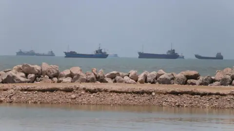 US Lifts Naval Blockade, Reopening the Strait of Hormuz for Cleaner Shipping