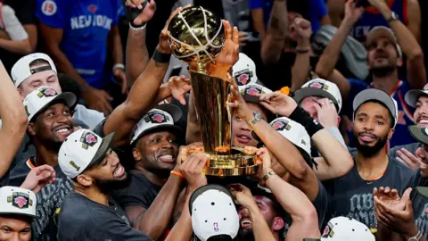 Knicks Crowned Champions: A City‑Wide Celebration Raises Climate Questions