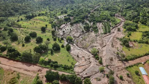 Tragic Landslide in Kenya Leaves 21 Dead Amid Heavy Rainfall