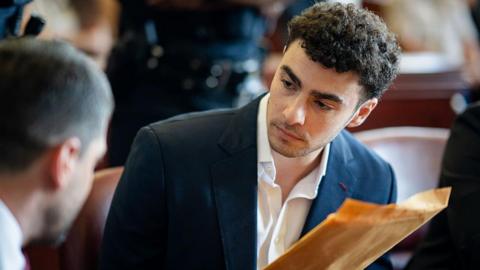 Lawyers Reverse Psychiatric Defense in New York Murder Trial: A Shift With Broader Public Safety Implications