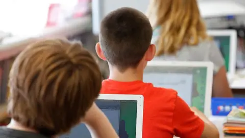 Los Angeles School District Makes Historic Move to Limit Classroom Screen Time
