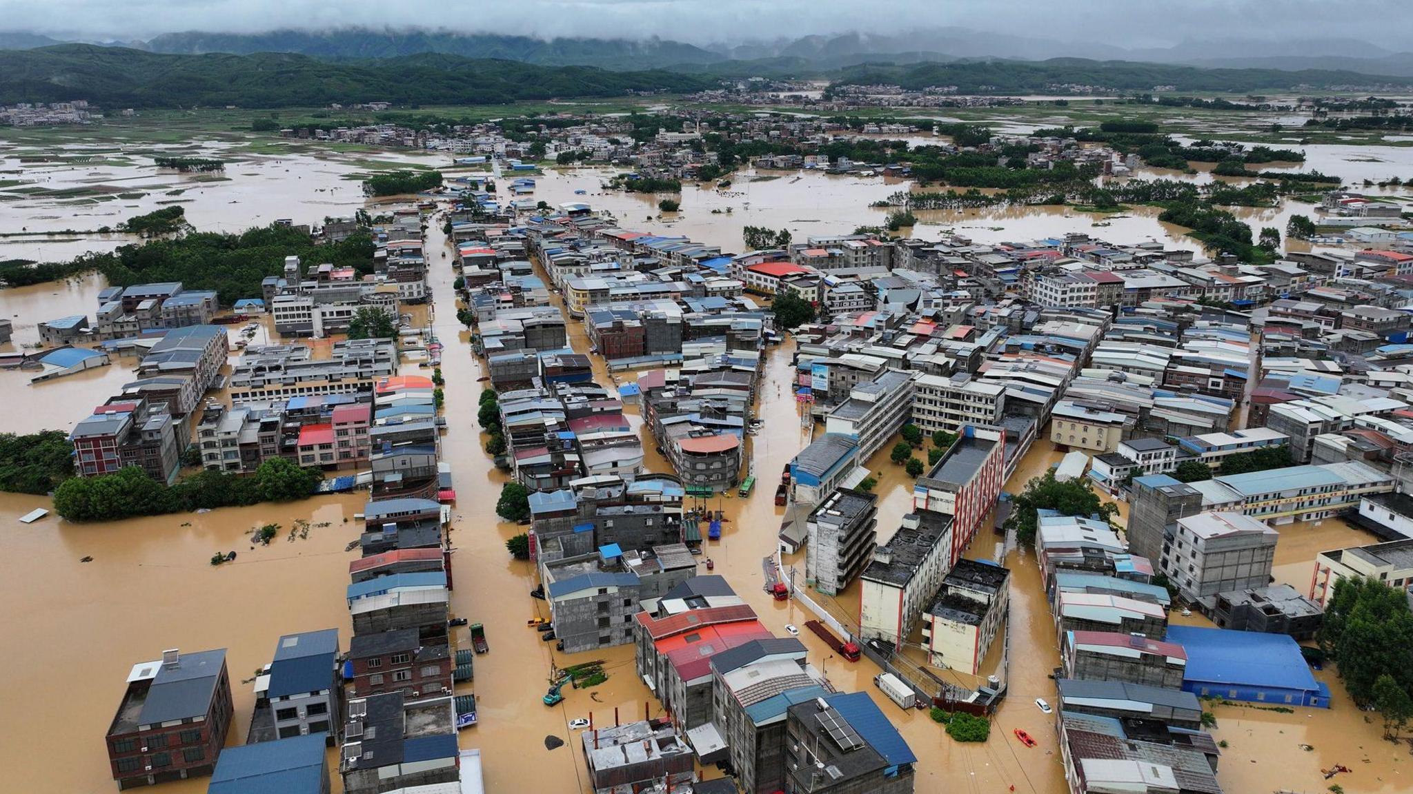 Typhoon Maysak plunges Guangxi into rapid floods and sparks rare tornadoes across China