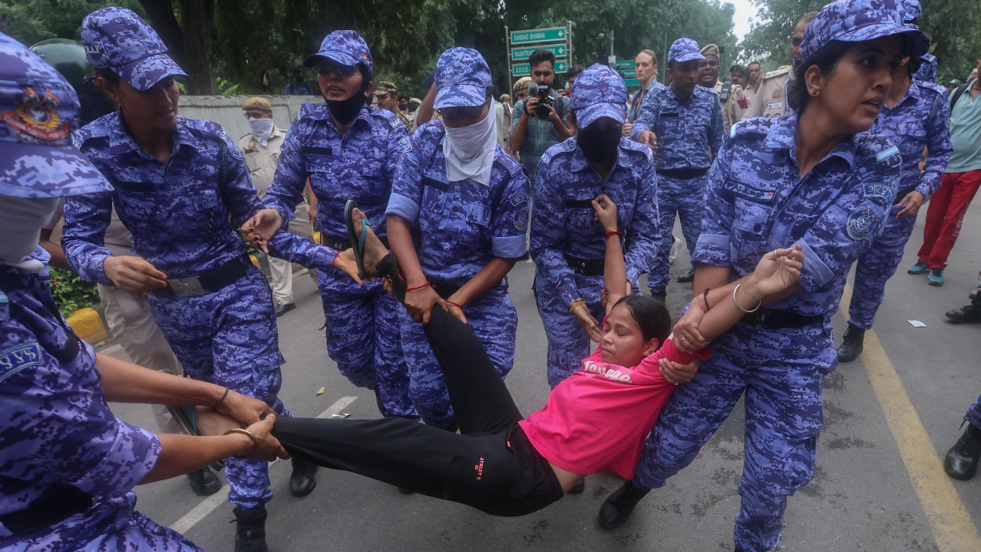 Youth in Delhi Protest Pushes for Education Reform and Climate‑Aware Curricula