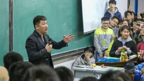 Mourning the Impact of Zhang Xuefeng: A Polarizing Education Influencer in China