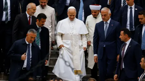 Pope Leo XIV Visits Istanbul's Blue Mosque: A Symbol of Interfaith Dialogue