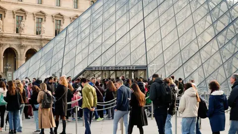 Louvre Reopens Following Shock Theft of Crown Jewels