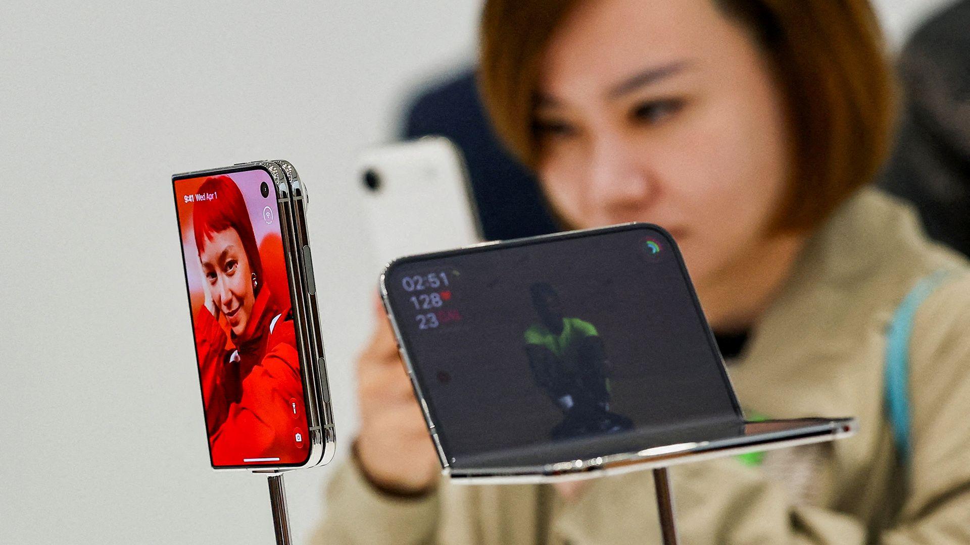 Apple’s Foldable iPhone Duo: A High‑End Leap or an Environmental Burden?