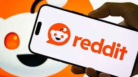Australia Expands Social Media Restrictions for Users Under 16, Including Reddit