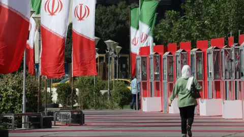 Concerns Rise as US Deports Iranian Nationals Amidst Tensions