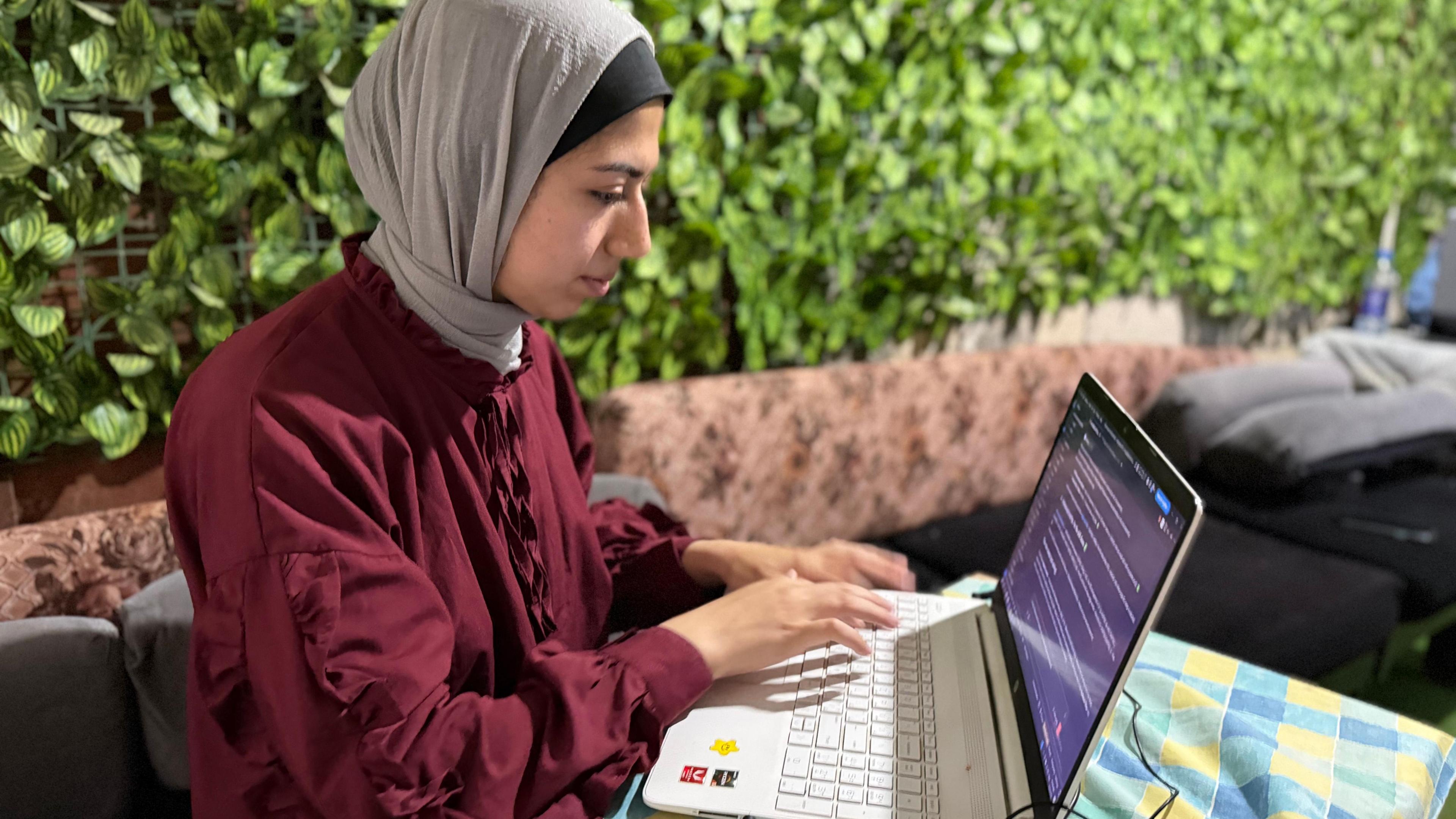 Solar‑Powered Digital Lifeline Keeps Gaza’s Tech Workers Going Amid Conflict