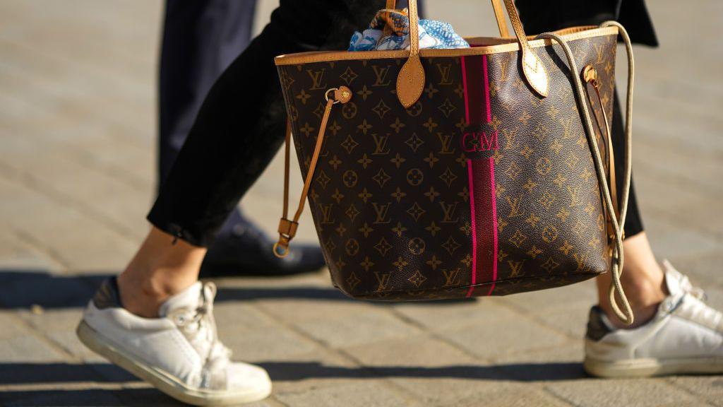 Vietnam’s Crackdown on Fake Luxury Markets: Cleaning Wash‑out and Climate Gains