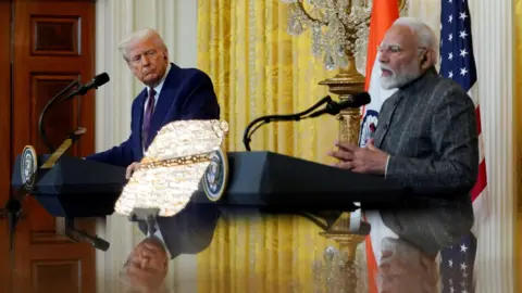 Trump Claims Modi to Halt Russian Oil Purchases