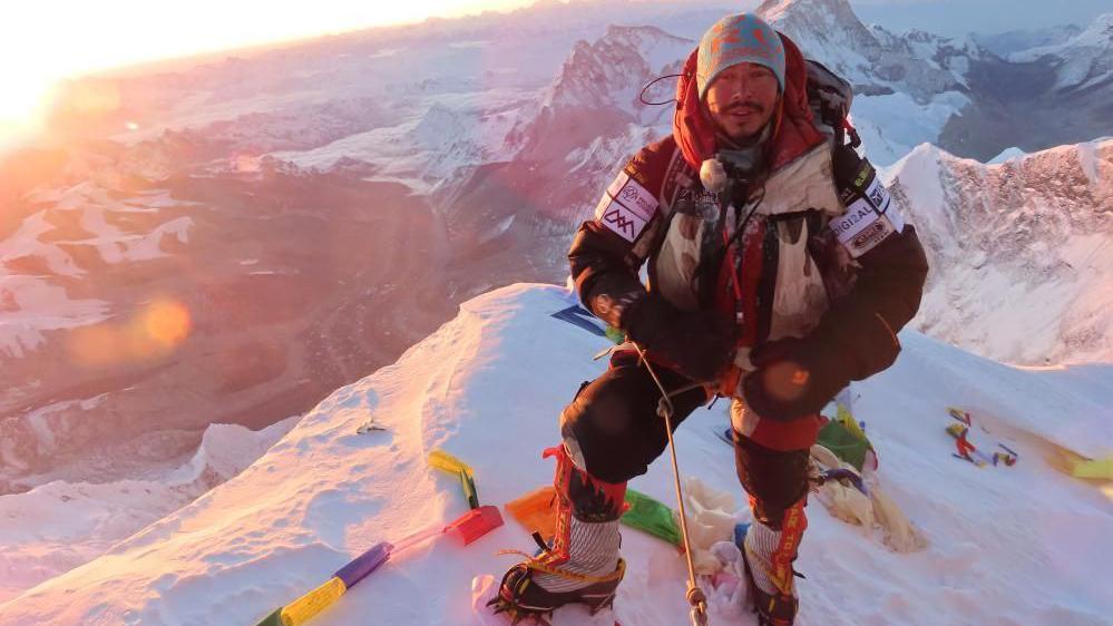 A Broke of the Peaks: How Six Record‑Setting Guides Died in an Avalanche
