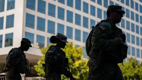 Ethics Concerns Arise as Anonymous Donor Gives $130 Million to Support US Military Amid Shutdown