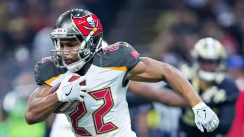 Tragic Passing of NFL Star Doug Martin in Police Custody Raises Concerns