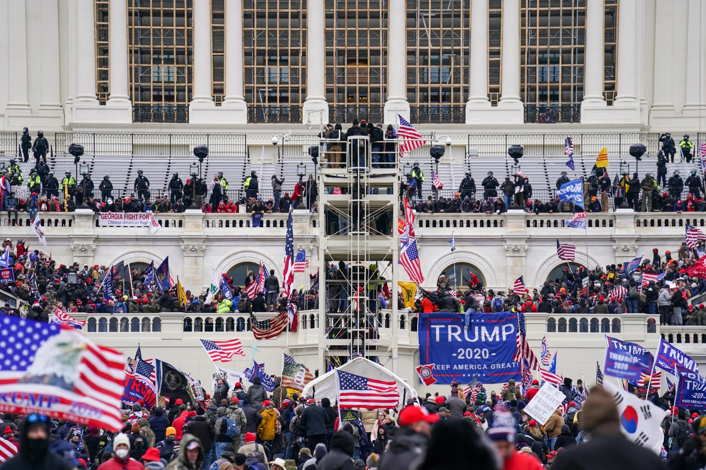 Capitol Rioters Eye $1.8 B Settlement: Legal Bolts, Political Fallout
