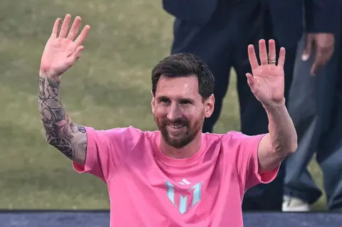 Messi's India Tour Concludes with Fans Celebrating in Delhi After Kolkata Chaos