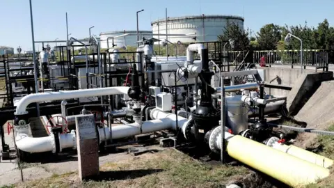 EU Approves Critical €90bn Loan for Ukraine Amid Pipeline Resolution