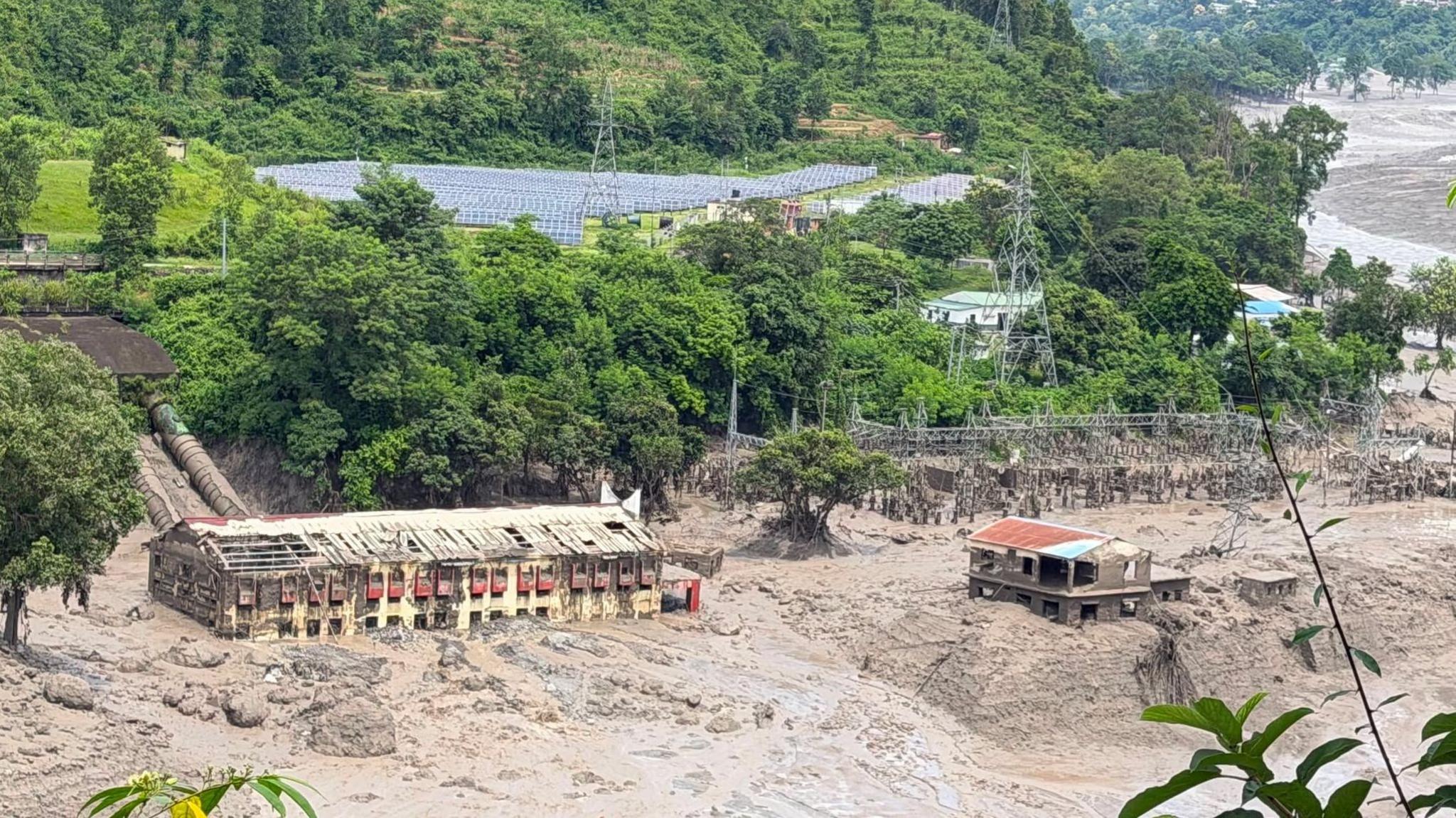 Flash Flood Claims 17 Lives on Nepal‑Tibet Border