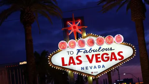 Explosion Damages Restaurant Near Las Vegas Strip