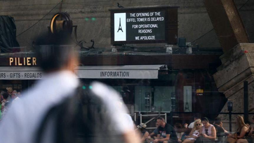 Eiffel Tower Staff Strike Over Gender Equality Cuts Weekend Operations