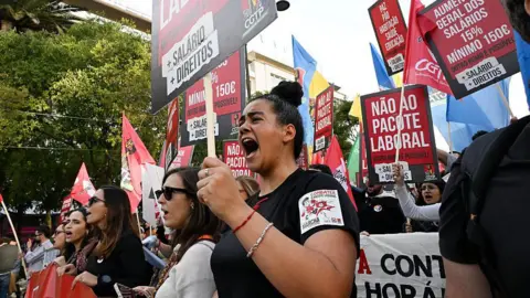 Mass Protests Erupt in Lisbon Over Controversial Labour Reforms