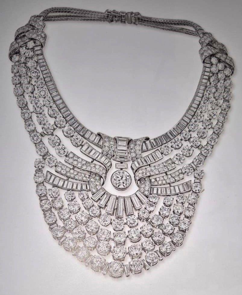 600‑Diamond Necklace Heist Highlights Need for Greener Museum Security