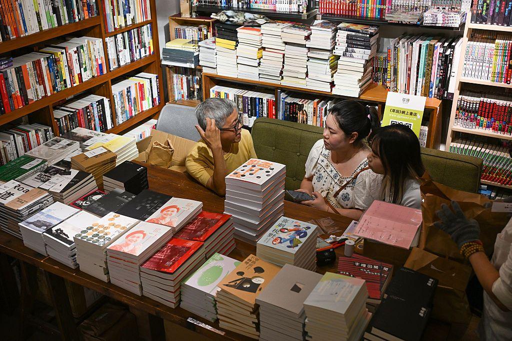 Hong Kong’s Independent Bookshops Face Growing Closure Amid Security Crackdown