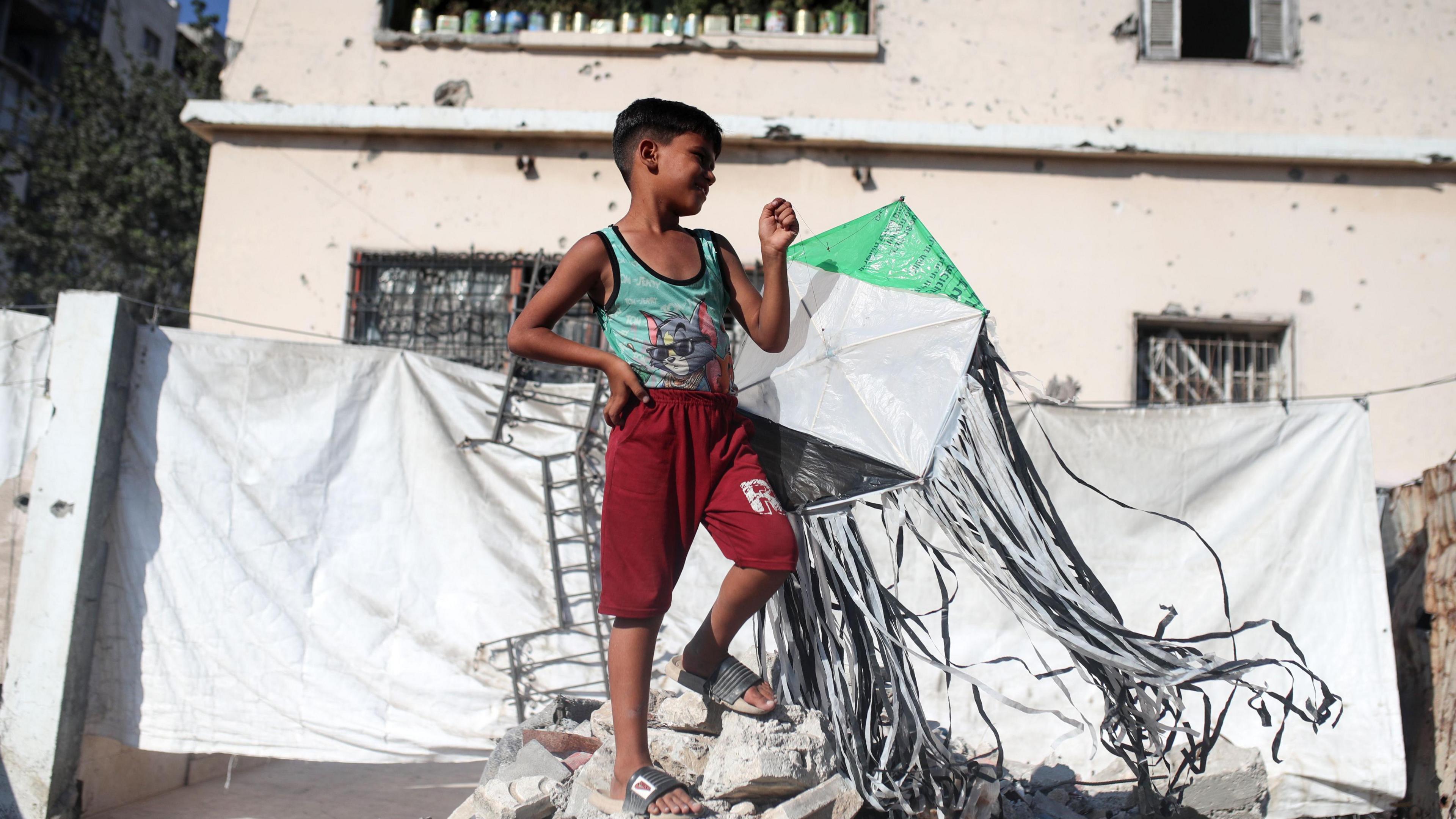 Israel Warns of Forceful Response to Kites Hailed from Gaza