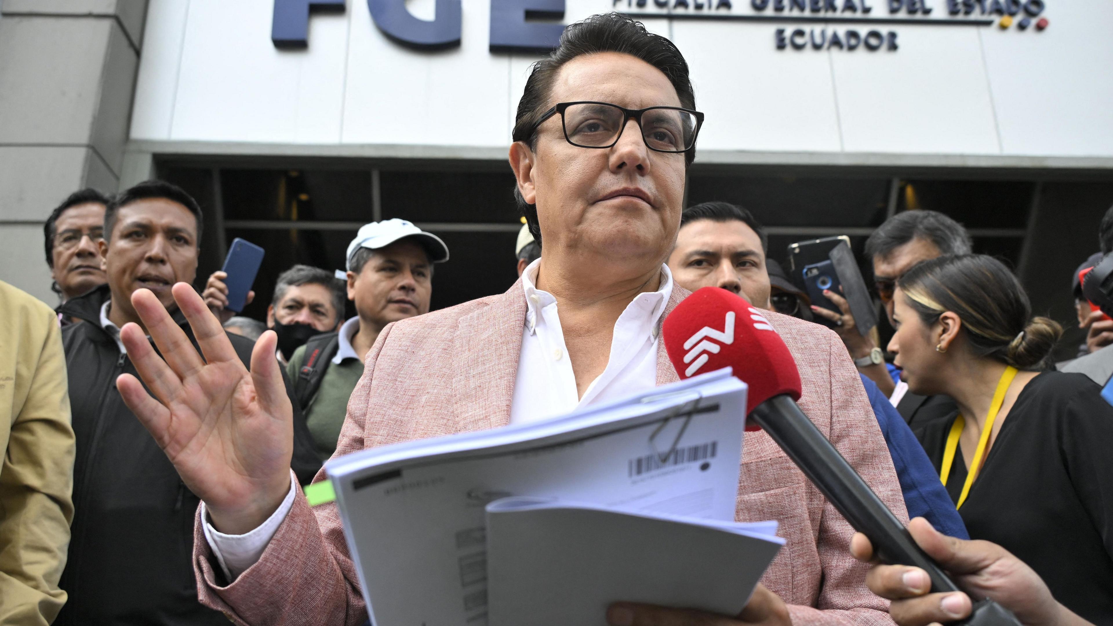Ecuador Prosecutors Charge Former Interior Minister in Villavicencio Murder Aligned with Drug Cartel Violence