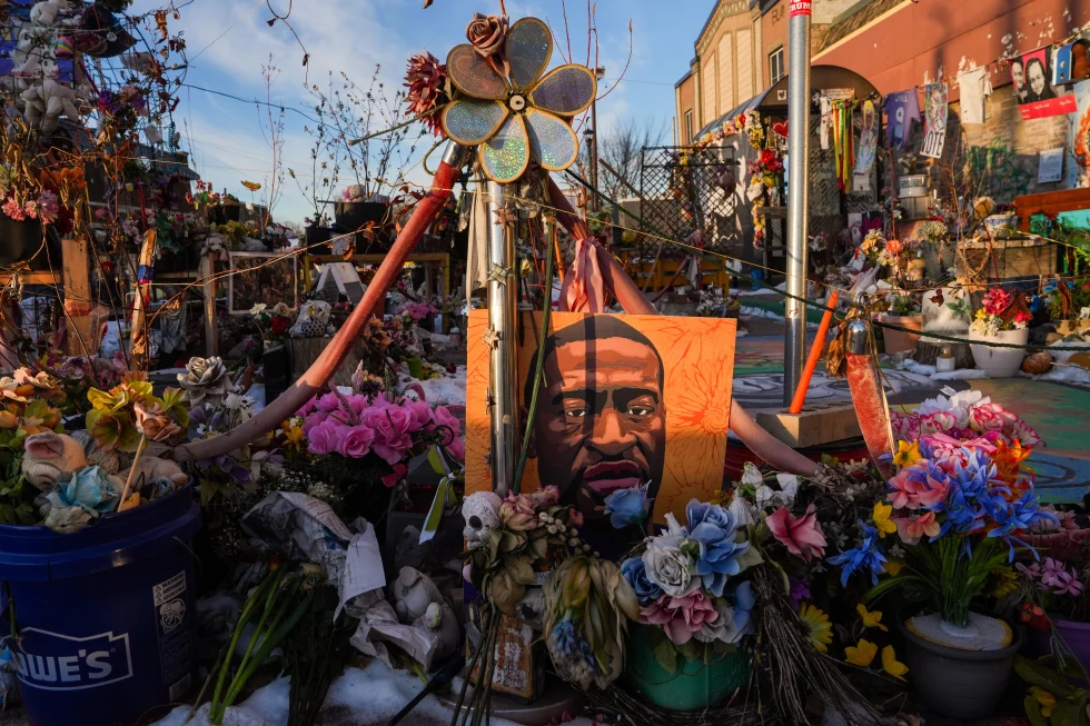 Community Memorials Emerge in Minneapolis Following Tragic Shootings