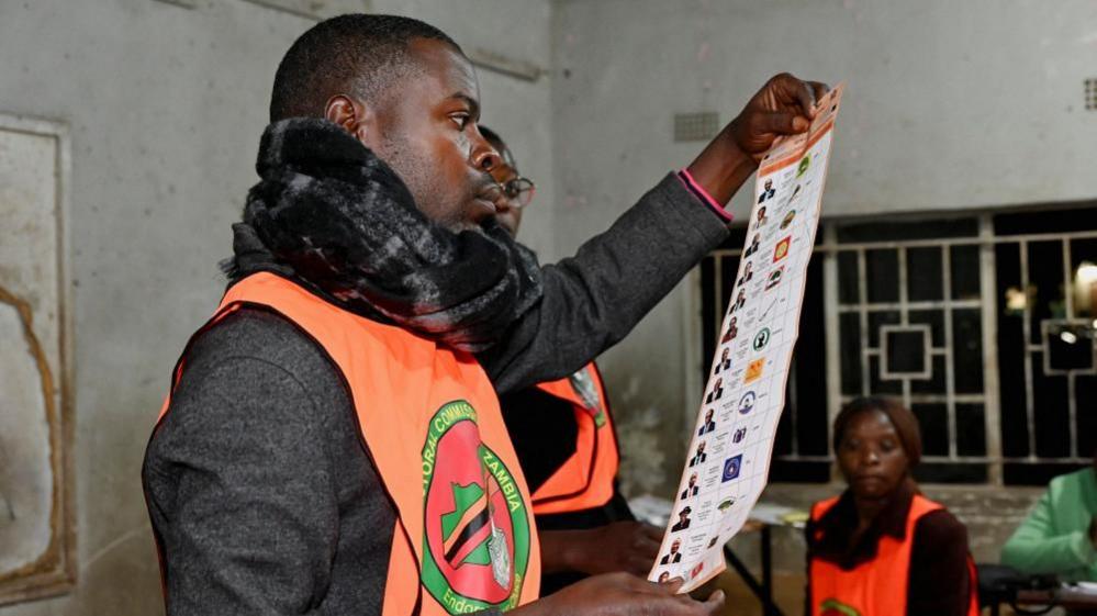 Zambia Suspends Vote Counting Amid Allegent Polling Staff Attacks