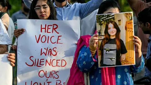 Death Sentence for Murderer of Teen TikTok Star in Pakistan