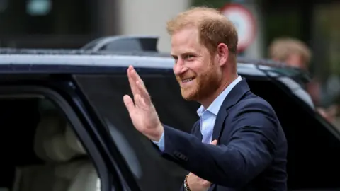 Renewed Hopes: Prince Harry and King Charles Hold Significant Reunion for Reconciliation