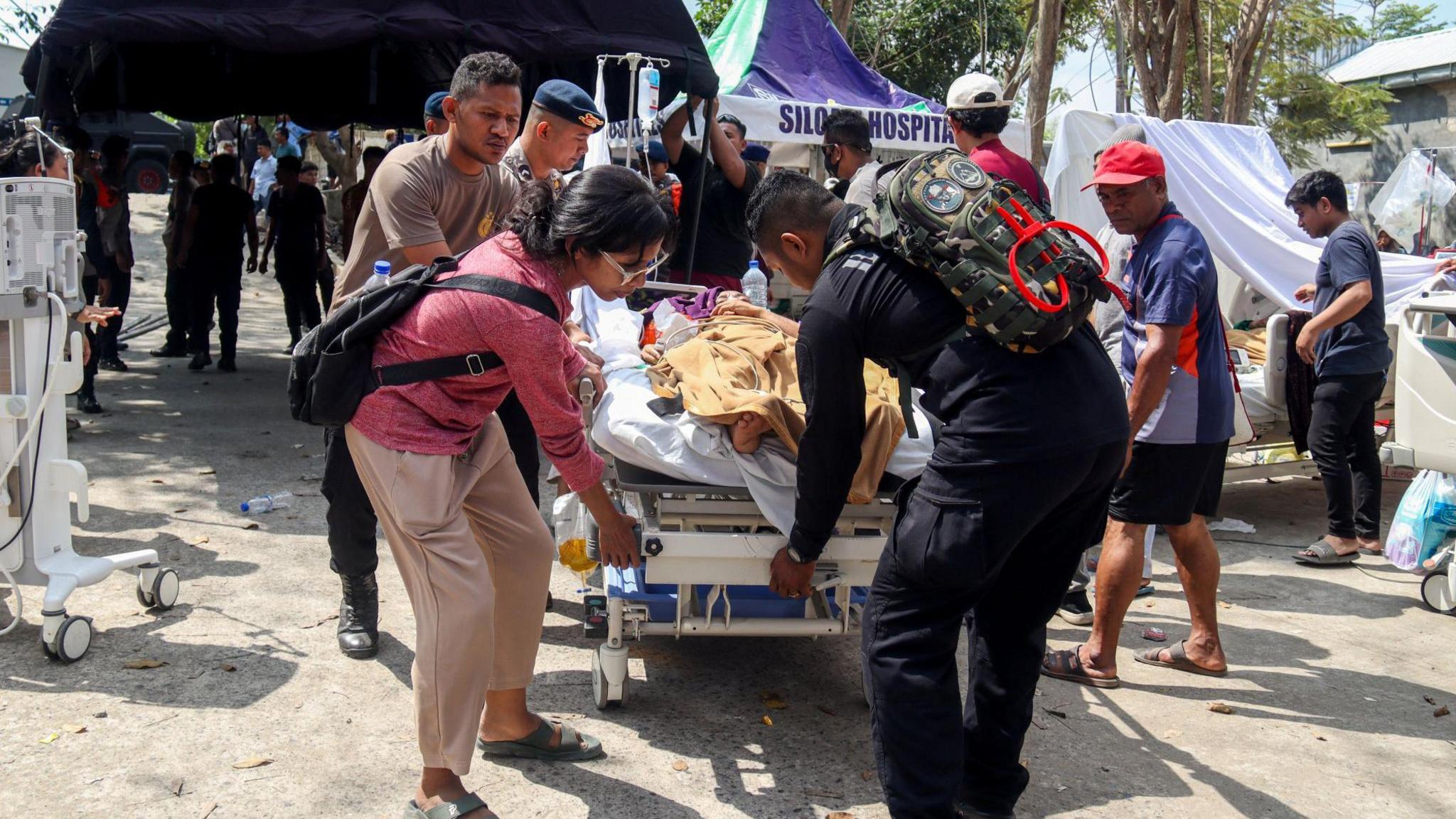 Indonesia’s Flores Island Earthquake Displaces Thousands; Rescue Efforts Continue